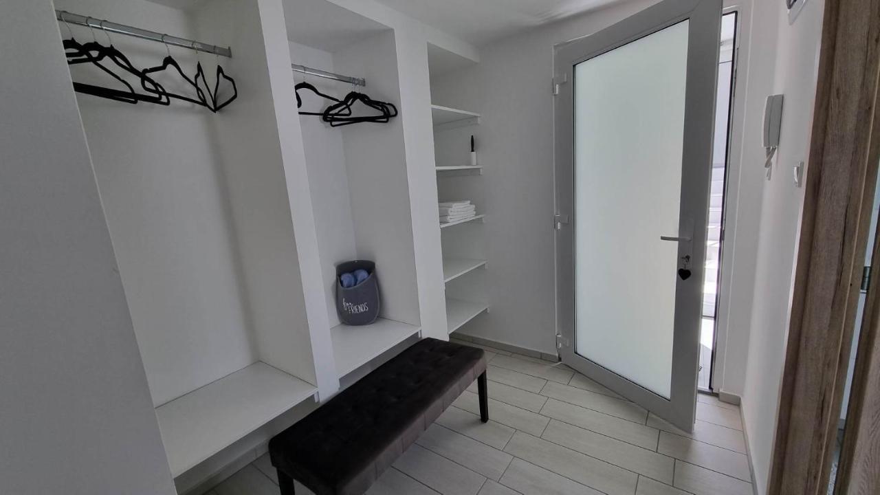 Becsi Kapu Apartman Apartment Vác Exterior photo